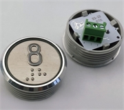 Кнопка приказа. Cимвол: 8-й этаж; код Брайля: имеется; материалы: нержавеющая сталь, алюминий, пластик; подсветка: красная; установочное место: 32 мм.